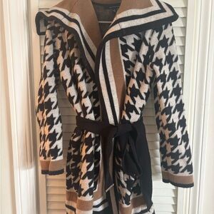 White House Black Market Houndstooth Women's Sweater